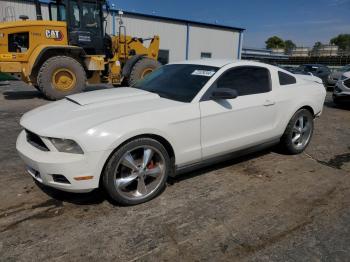  Salvage Ford Mustang