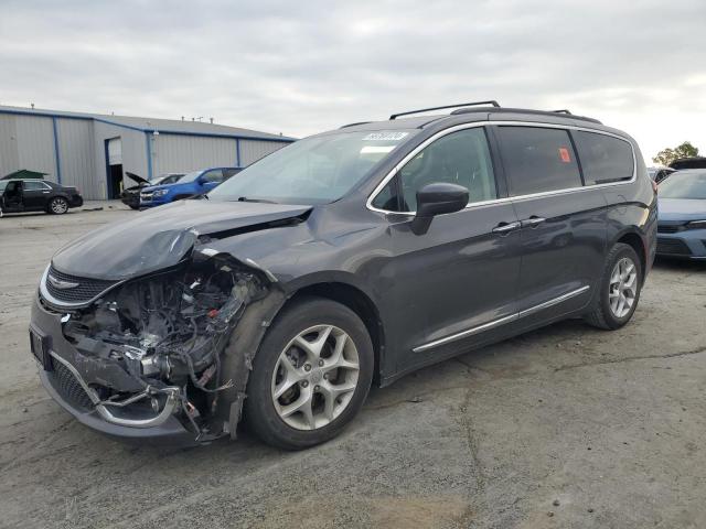  Salvage Chrysler Pacifica