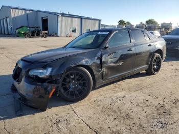  Salvage Chrysler 300