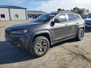  Salvage Jeep Cherokee