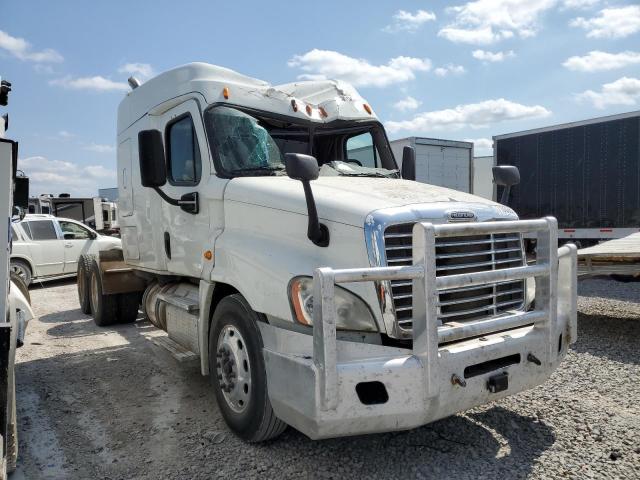  Salvage Freightliner Cascadia 1