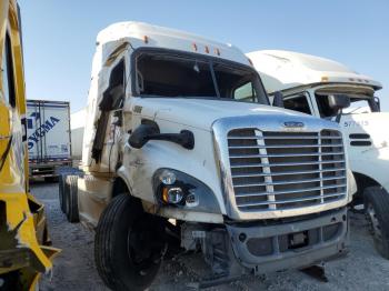  Salvage Freightliner Cascadia 1