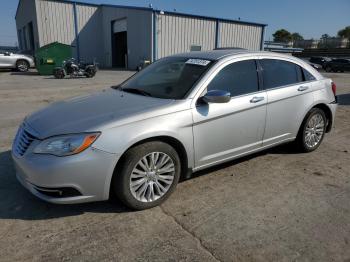  Salvage Chrysler 200