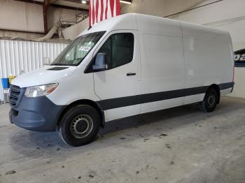  Salvage Mercedes-Benz Sprinter