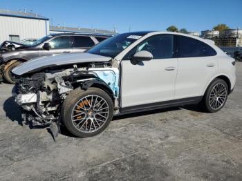  Salvage Porsche Cayenne