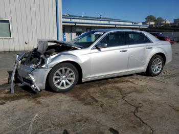  Salvage Chrysler 300