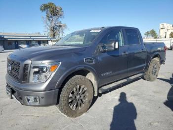  Salvage Nissan Titan