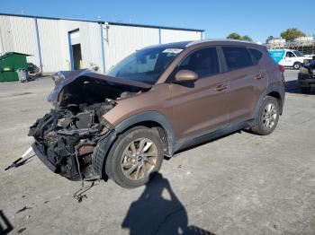  Salvage Hyundai TUCSON