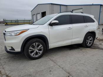  Salvage Toyota Highlander