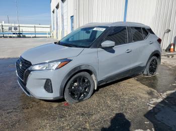  Salvage Nissan Kicks