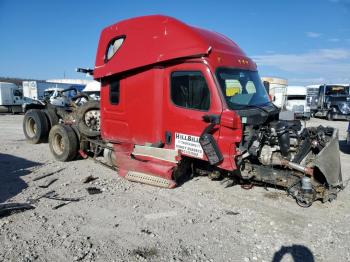  Salvage Freightliner Cascadia 1