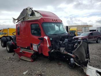  Salvage Freightliner Cascadia 1