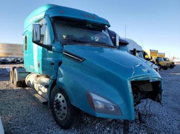  Salvage Freightliner Cascadia 1