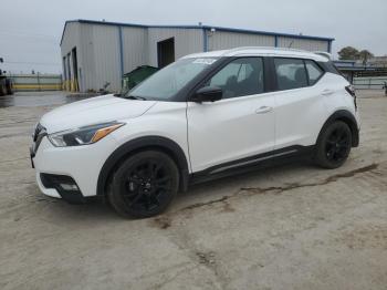  Salvage Nissan Kicks