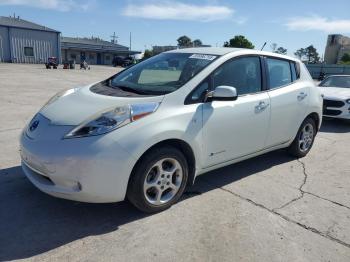  Salvage Nissan LEAF