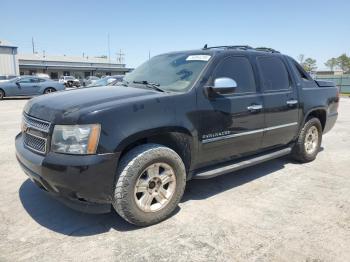  Salvage Chevrolet Avalanche