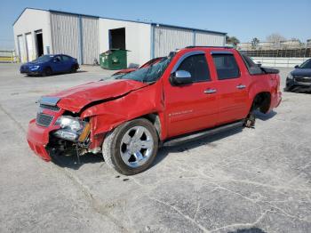  Salvage Chevrolet Avalanche