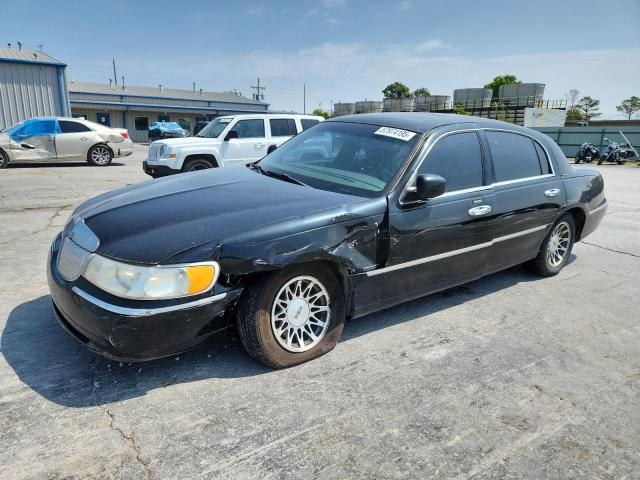  Salvage Lincoln Towncar