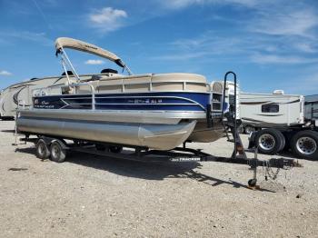  Salvage Boat Suntracker