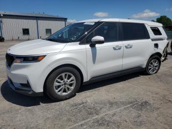  Salvage Kia Carnival