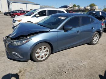  Salvage Mazda 3