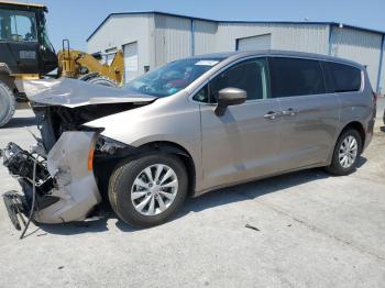  Salvage Chrysler Pacifica