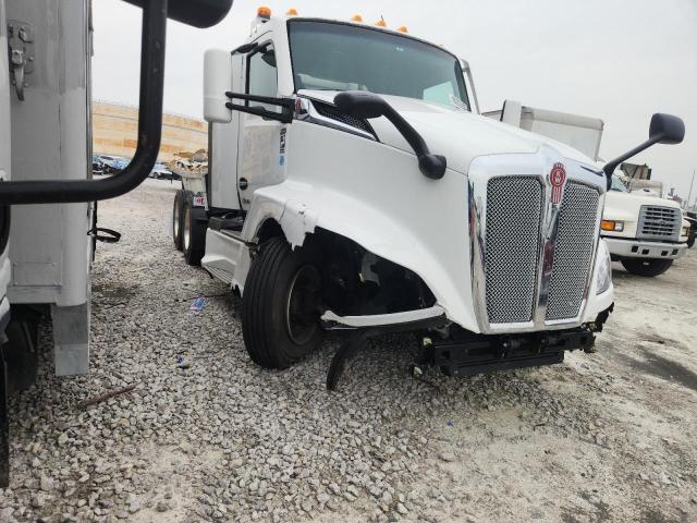  Salvage Kenworth Constructi