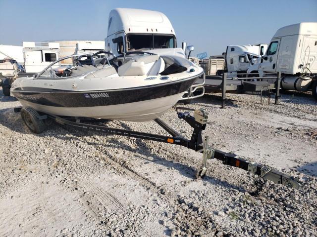  Salvage Bayliner Boat