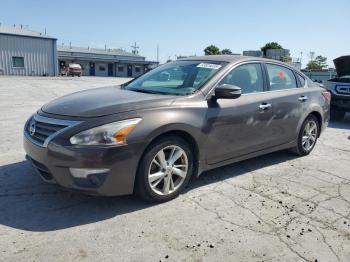  Salvage Nissan Altima