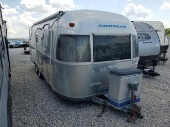  Salvage Airstream Excella