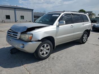  Salvage Toyota Highlander