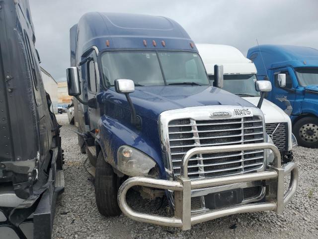  Salvage Freightliner Cascadia 1