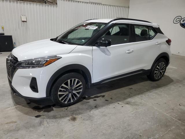  Salvage Nissan Kicks