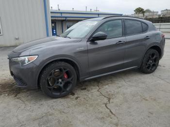  Salvage Alfa Romeo Stelvio