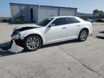  Salvage Chrysler 300
