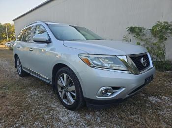  Salvage Nissan Pathfinder