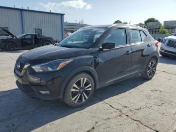  Salvage Nissan Kicks