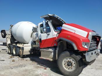  Salvage Freightliner 114sd