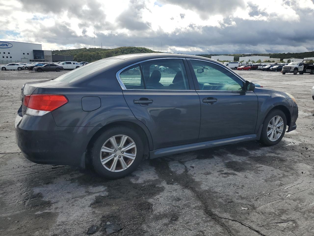 Subaru Legacy 2.5i Premium Image 3