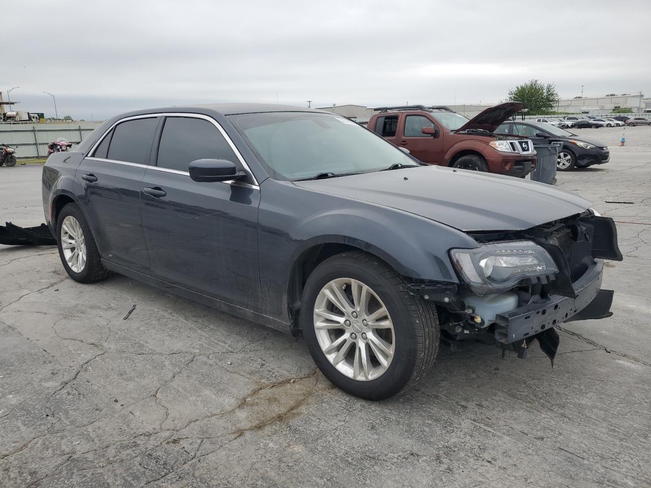 Chrysler 300 Touring Image 13