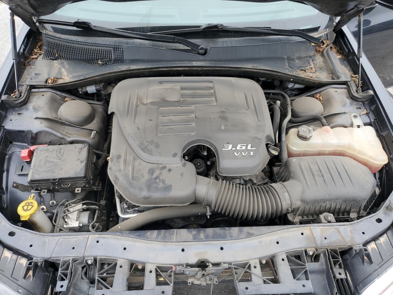 Chrysler 300 Touring Image 9