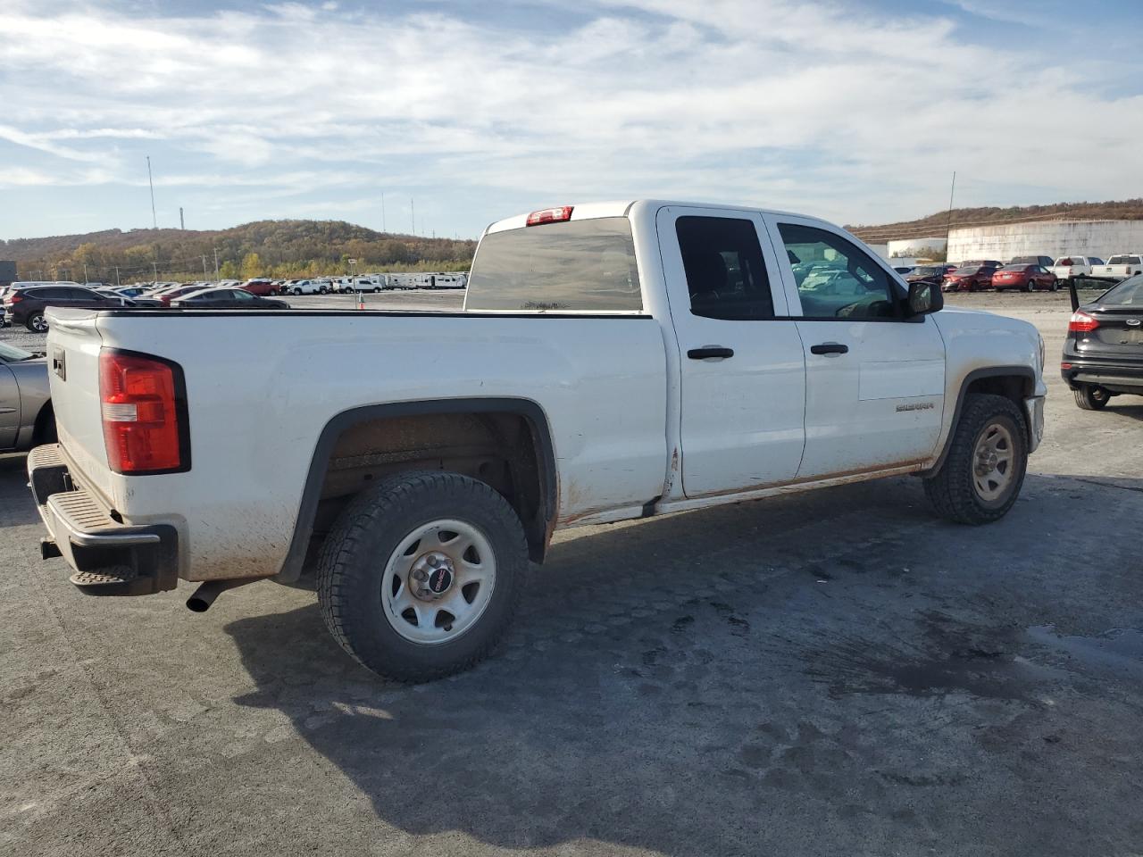GMC Sierra C1500 Image 3