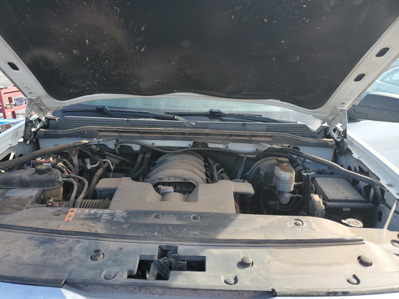 GMC Sierra C1500 Image 8