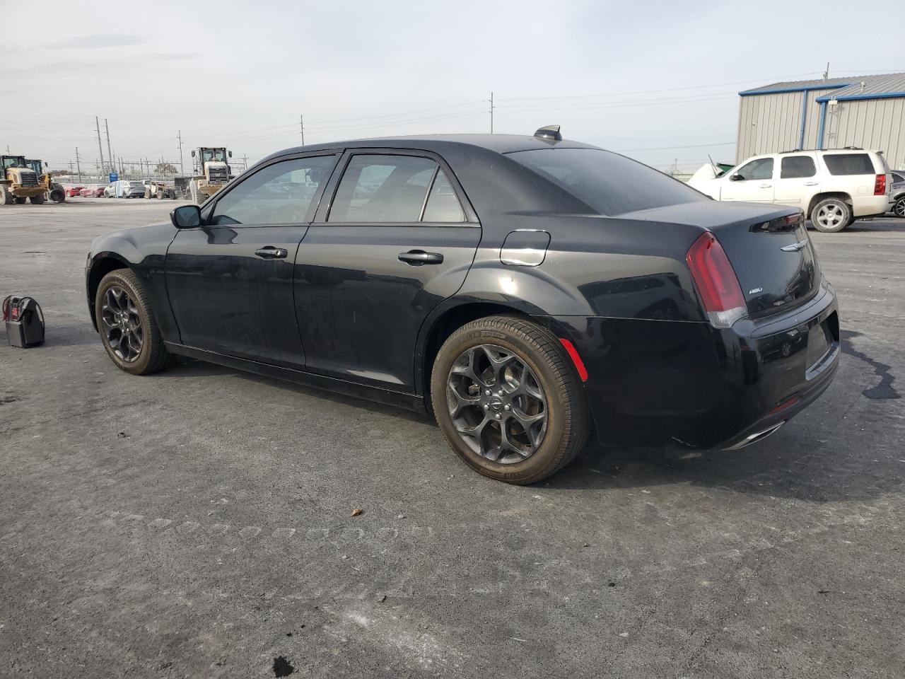 Chrysler 300 S Image 3