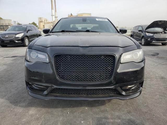 Chrysler 300 S Image 4