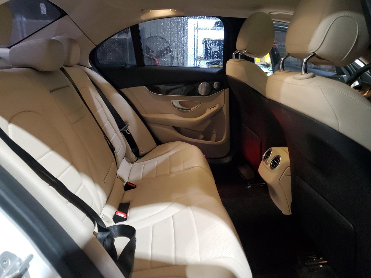 Mercedes-Benz C-Class 300 Image 7