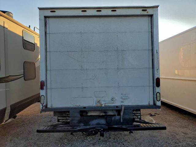 GMC Savana Cutaway G3500 Image 8