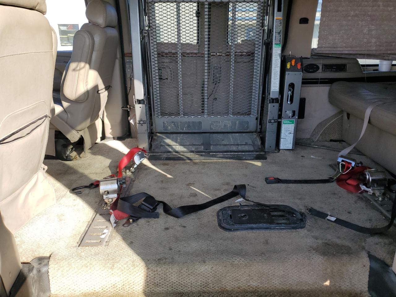 GMC Savana Rv G1500 Image 10