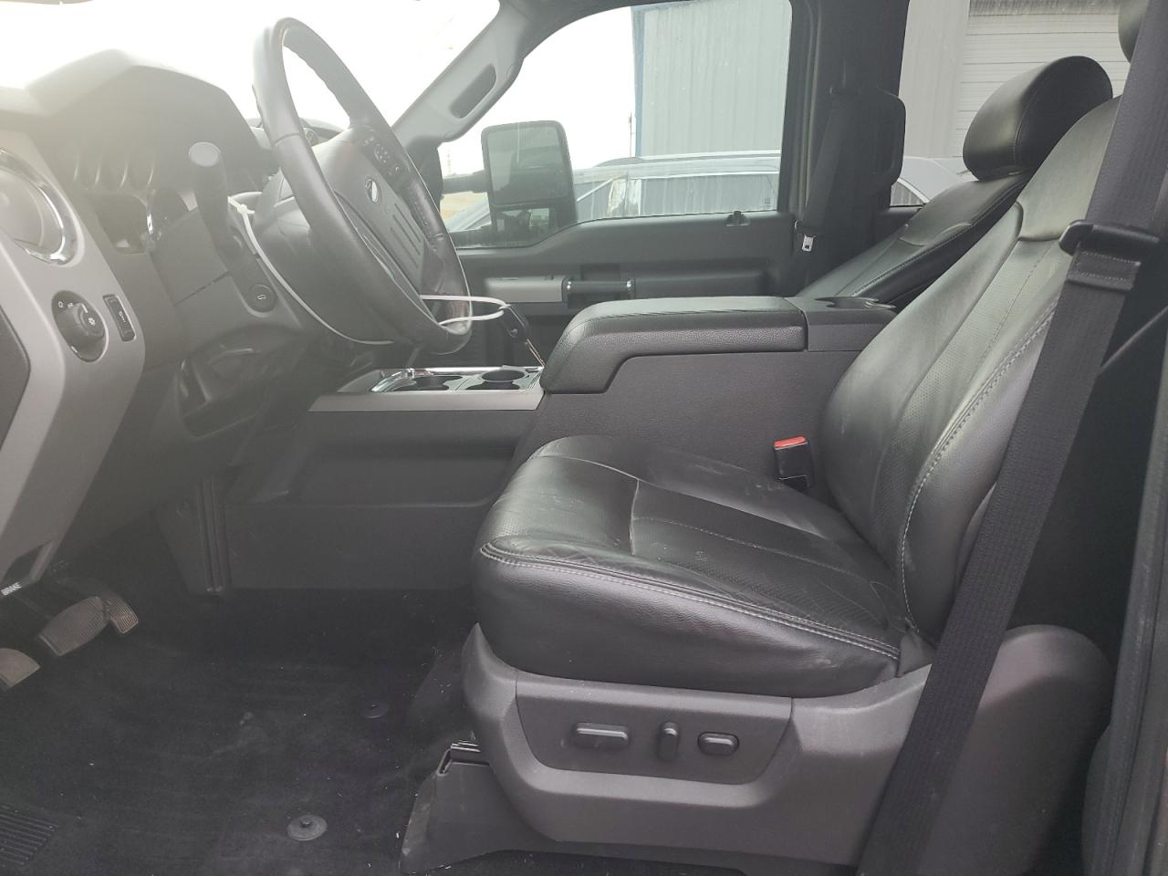 Ford F-350 Super Duty Image 8