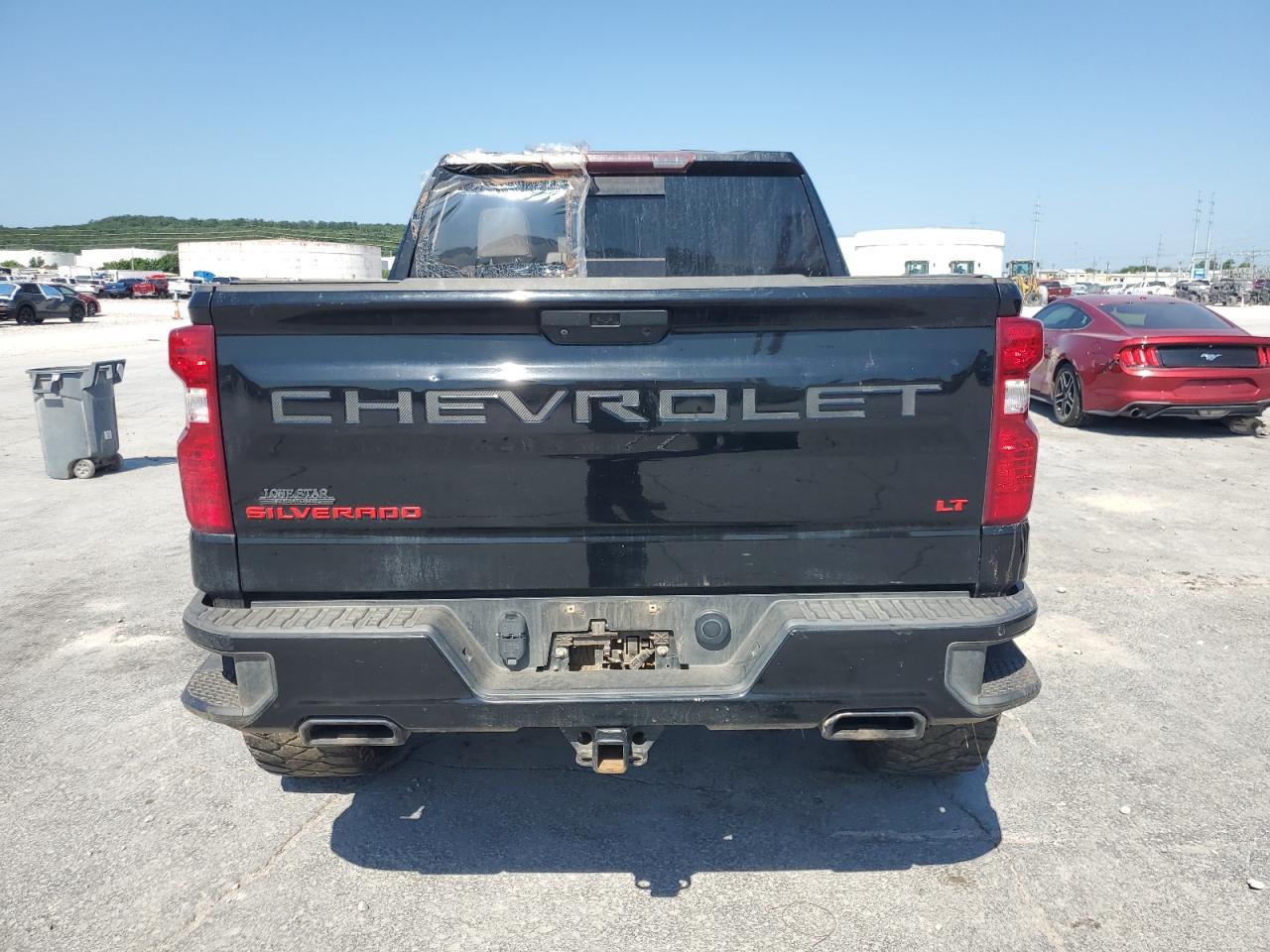 Chevrolet Silverado Image 9